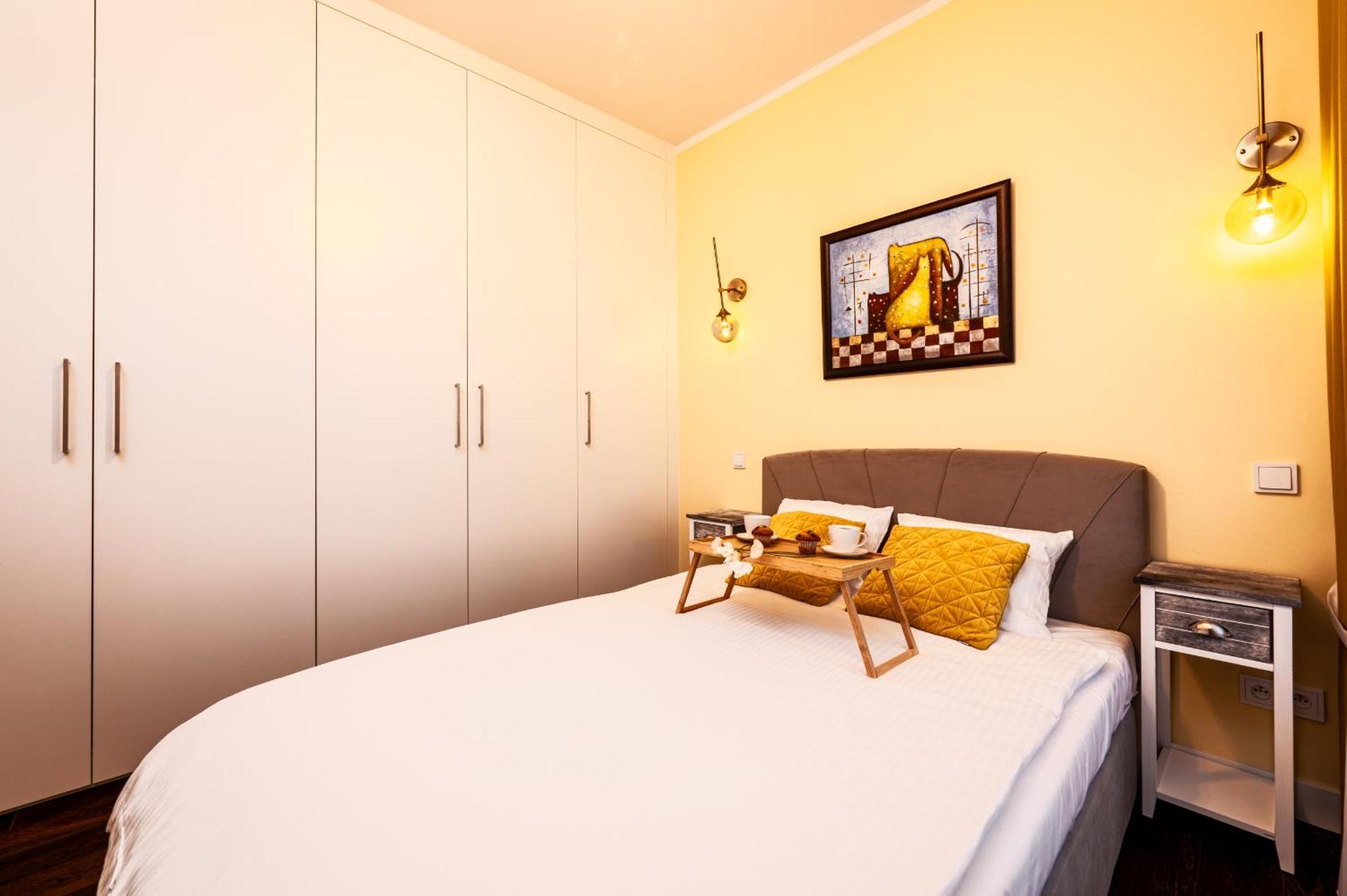 Wyspa Slodowa - Location, Tram&park Nearby - By Rentujemy Apartmán *
