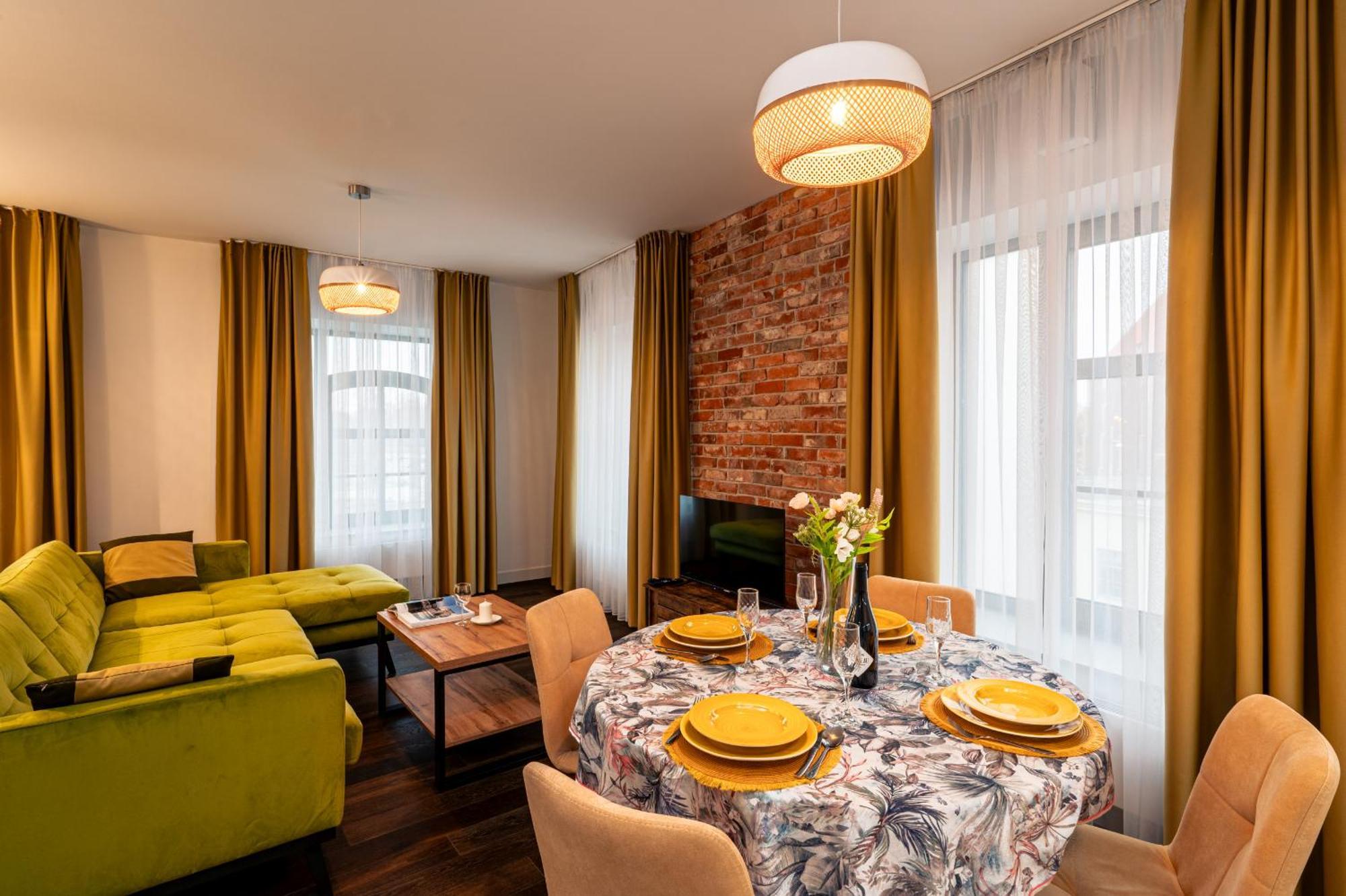 Apartmán Wyspa Slodowa - Location, Tram&park Nearby - By Rentujemy